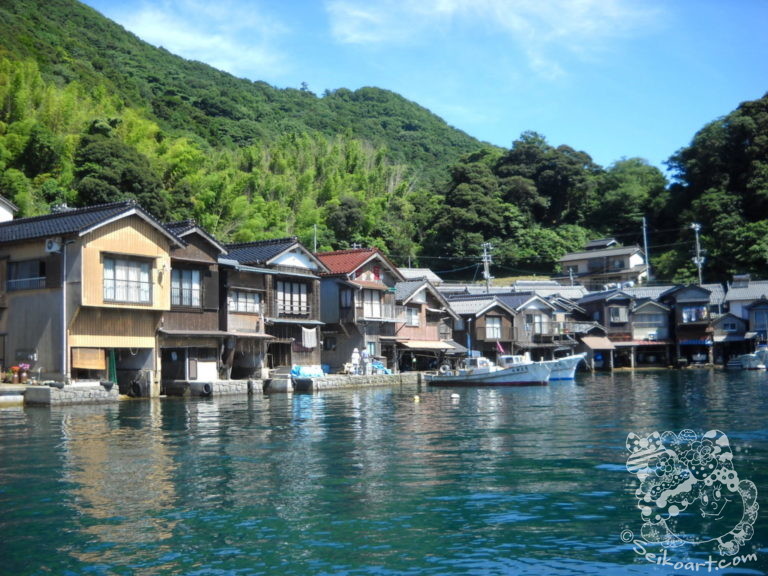 日本で最も美しい村【伊根工房】アートギャラリーから伊根町の舟屋の内部に迫る