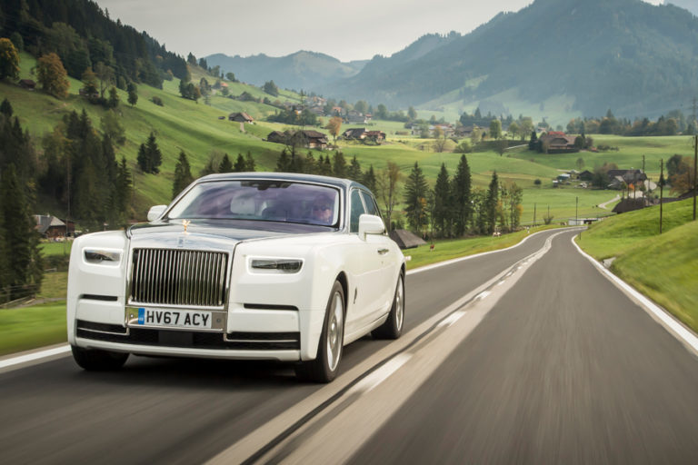 【ザ・ギャラリー】まるで動く美術館！ロールスロイス『ファントム』