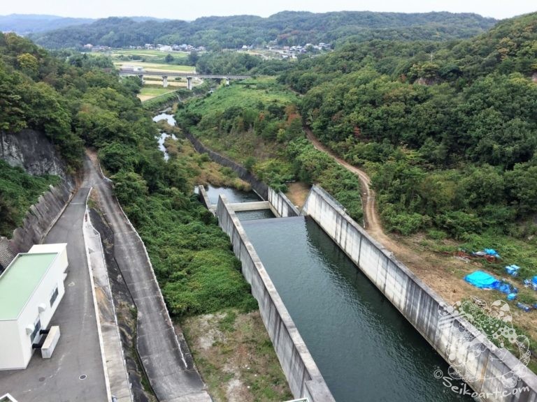 「吞吐ダム」はバイクで渡れるらしい・・・？