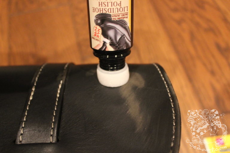 【本革修理】レザーサドルバッグ擦り傷は100均の「靴クリーム」で消える！？