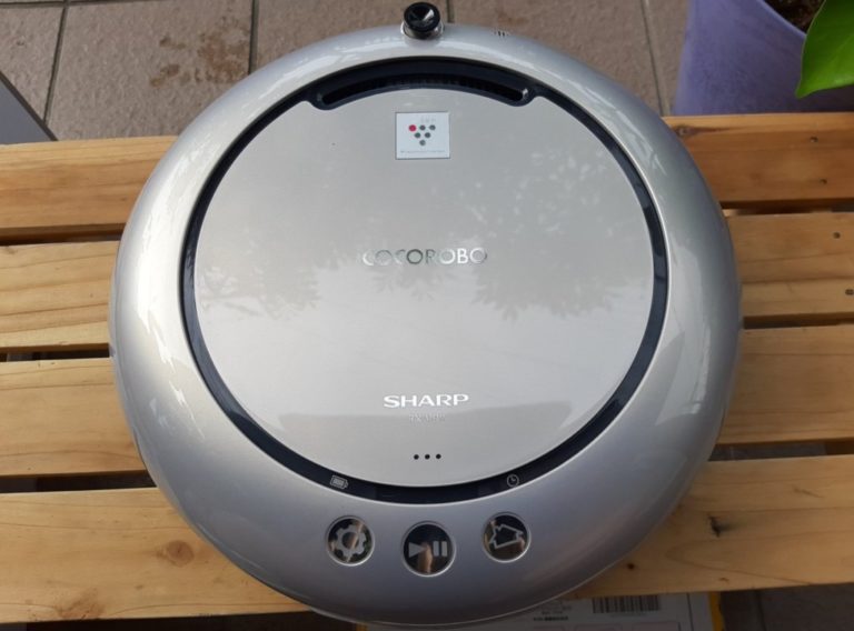 ロボット掃除機「ココロボ」のバッテリー交換